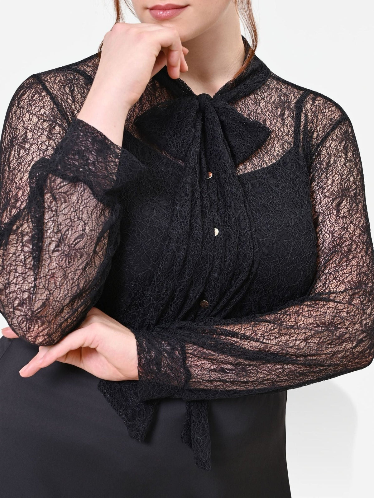 Rinascimento Curvy - Camicia in pizzo con collo a fiocco - Donna - World Fashion