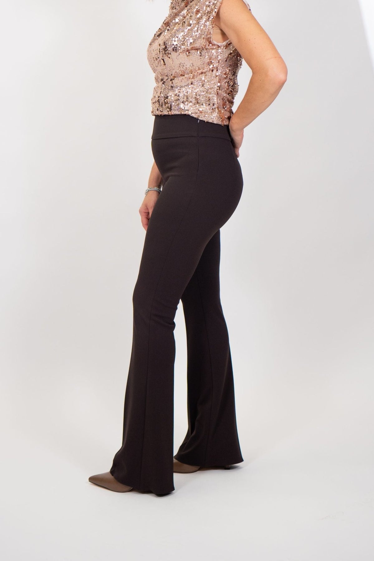 Rinascimento - Pantalone a zampa in tessuto crepe - Donna - World Fashion