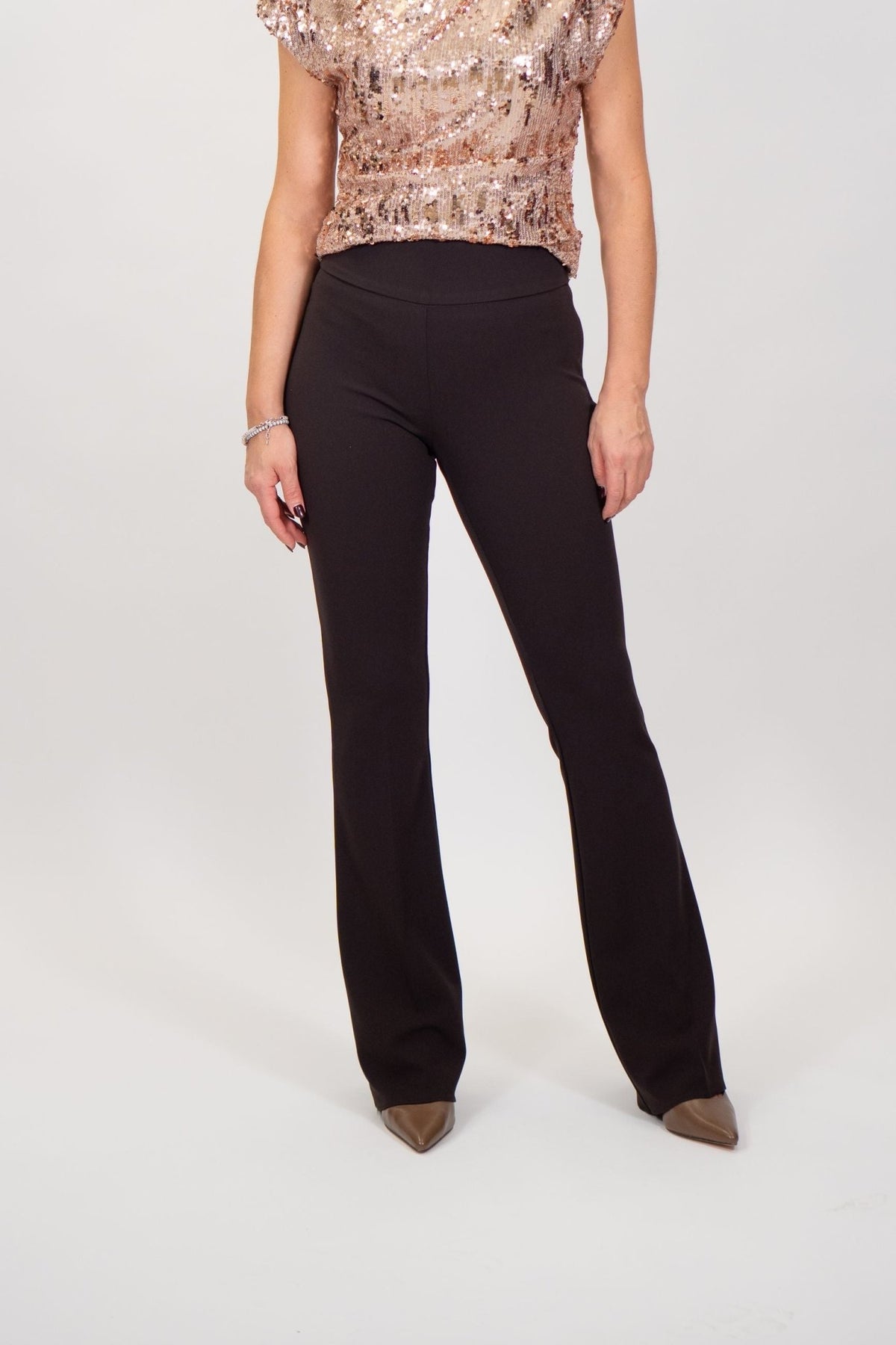 Rinascimento - Pantalone a zampa in tessuto crepe - Donna - World Fashion