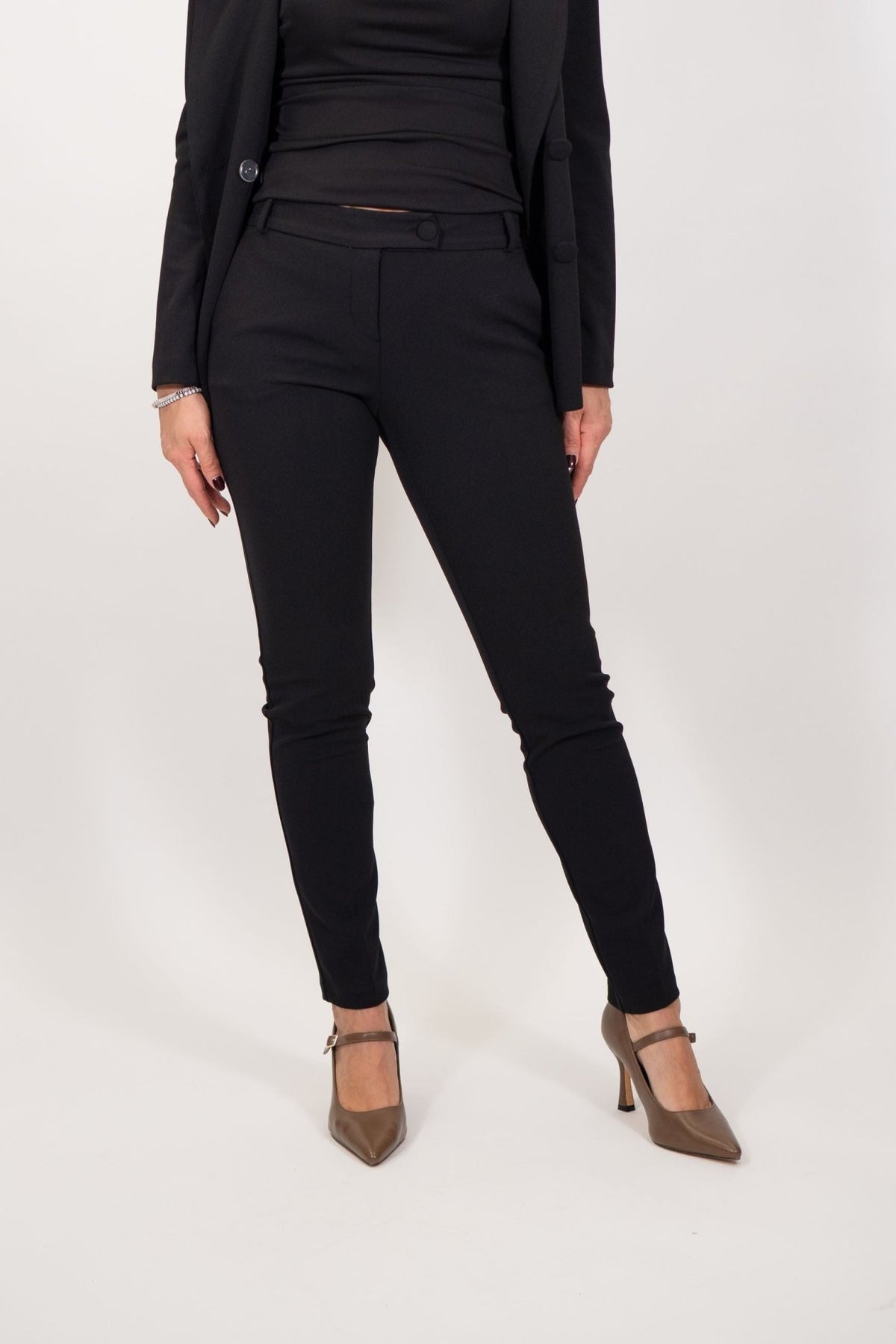 Rinascimento - Pantalone sigaretta tessuto crepe - Donna - World Fashion