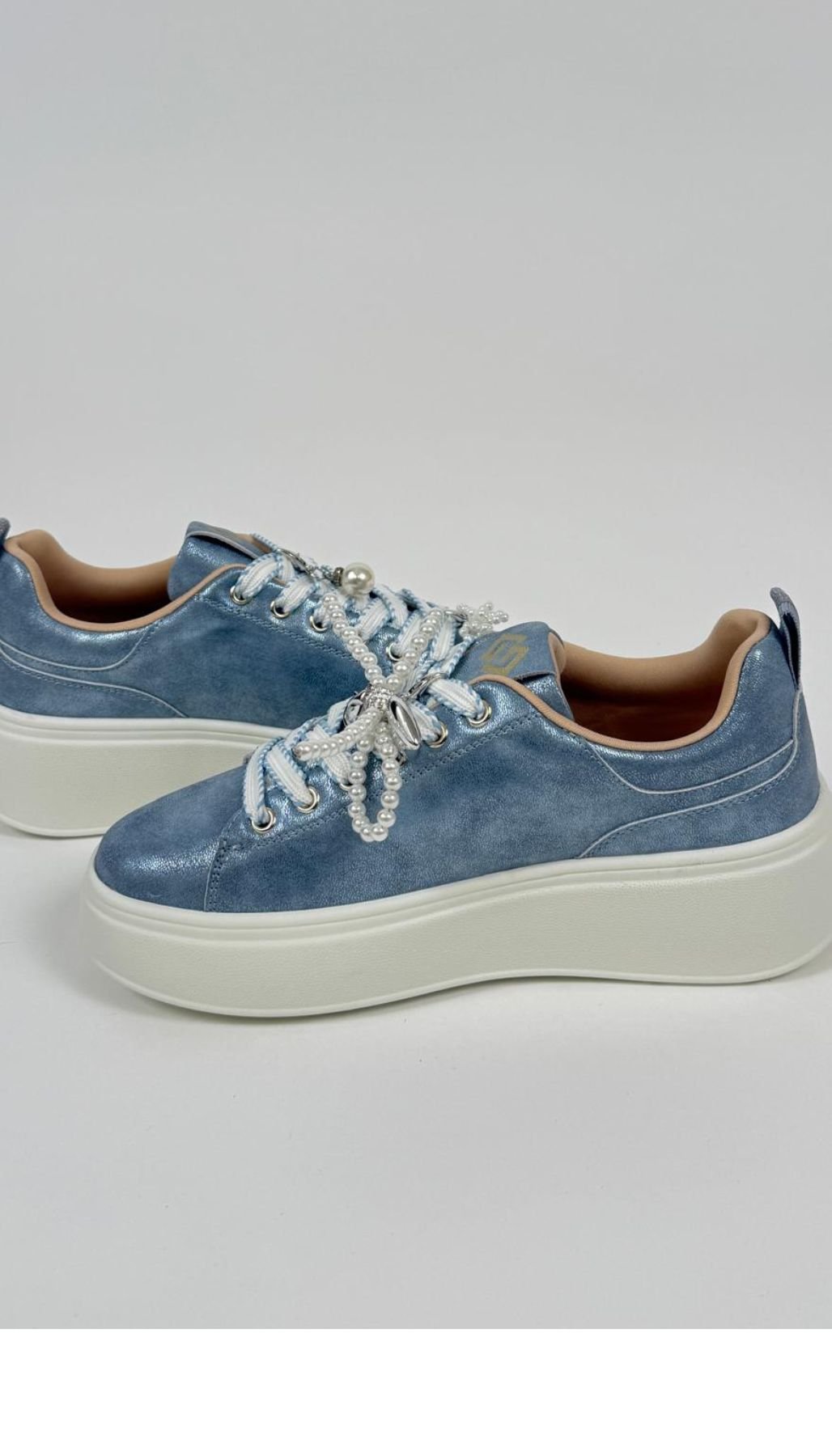 Sneaker da donna con applicazioni di perle Donna - Gold&Gold - World Fashion