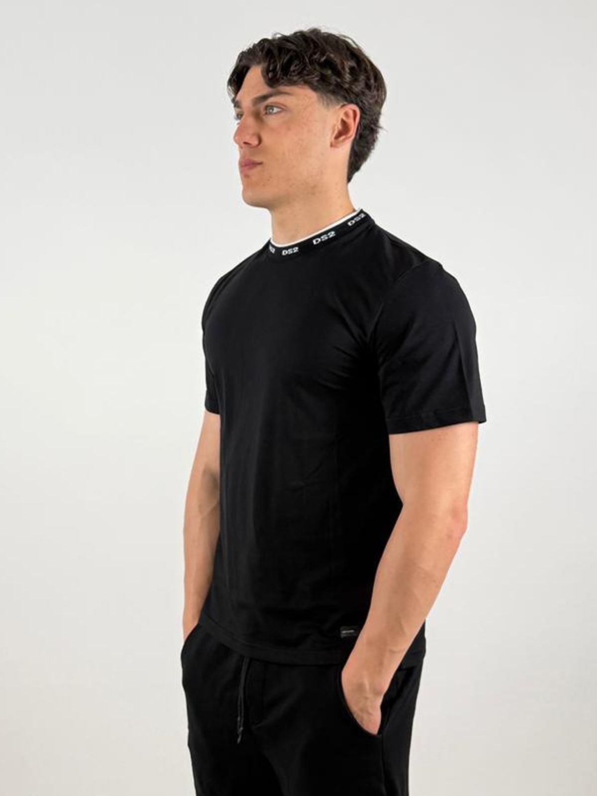 T-shirt in cotone con logo a contrasto Uomo - Ds2 - World Fashion