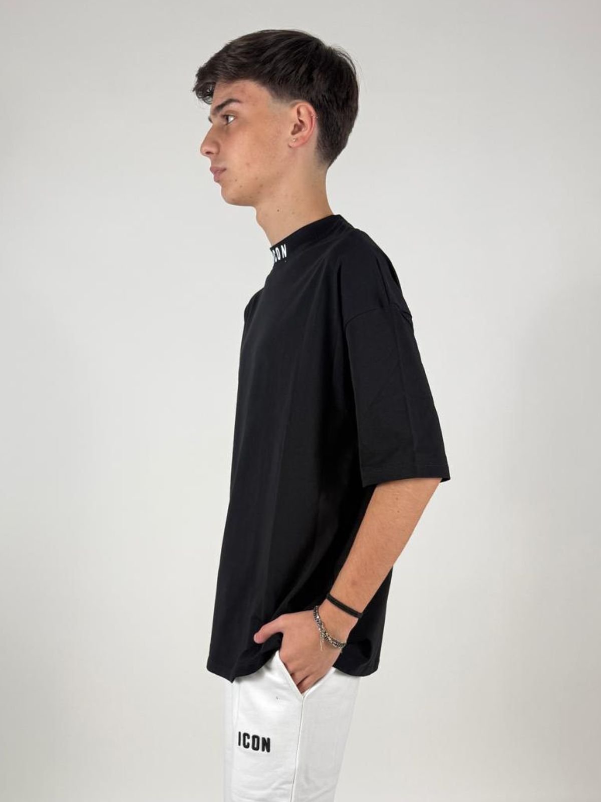 T-Shirt Mezzocollo C/Logo Grande Dietro Uomo - Icon - World Fashion