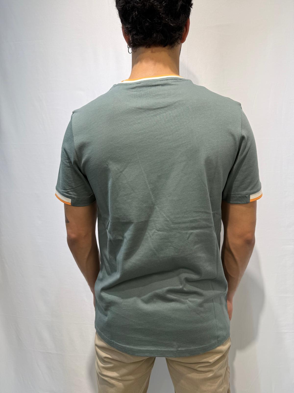 TS2210V - T - SHIRT - LYLE & SCOTT - World Fashion