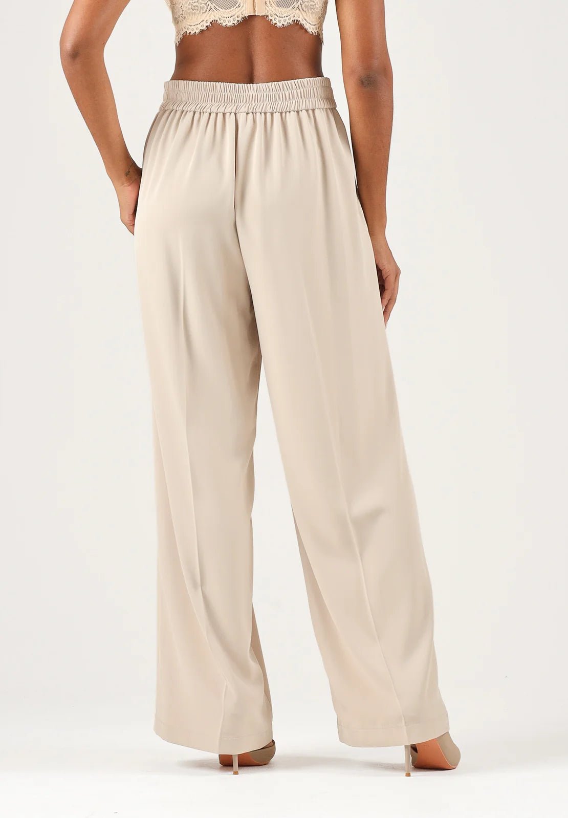 Vicolo - Pantalone palazzo con gamba ampia, pinces frontali e linea sartoriale - Donna - World Fashion