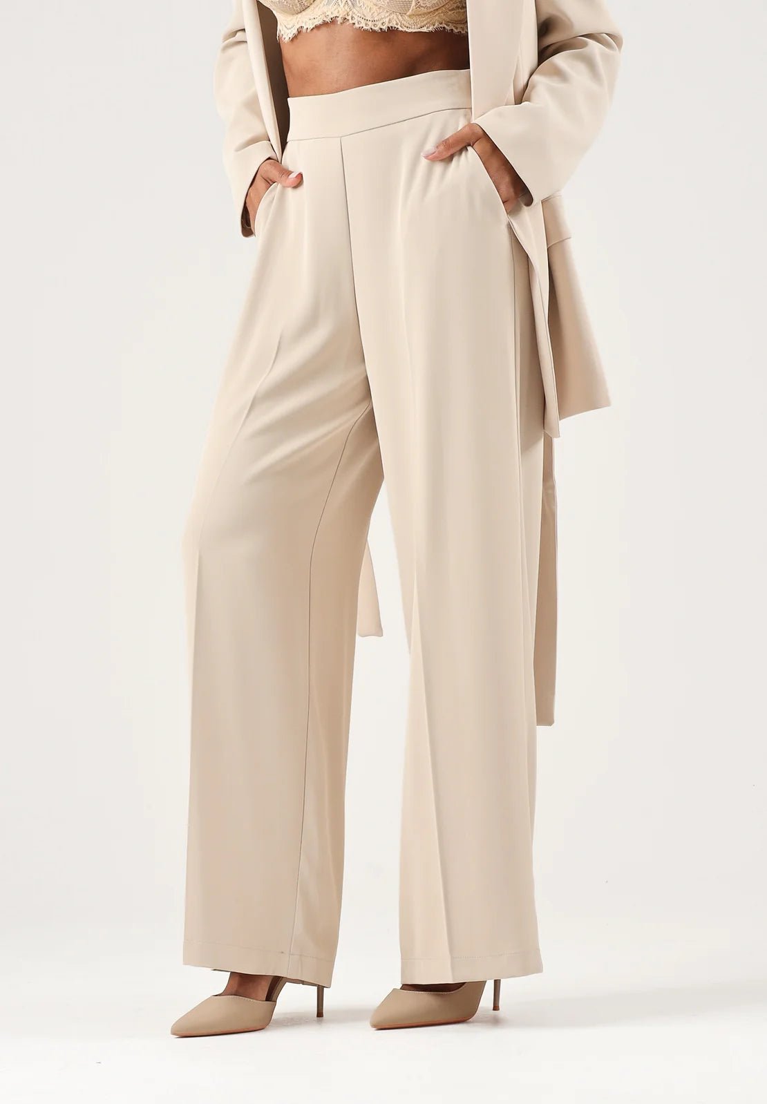 Vicolo - Pantalone palazzo con gamba ampia, pinces frontali e linea sartoriale - Donna - World Fashion