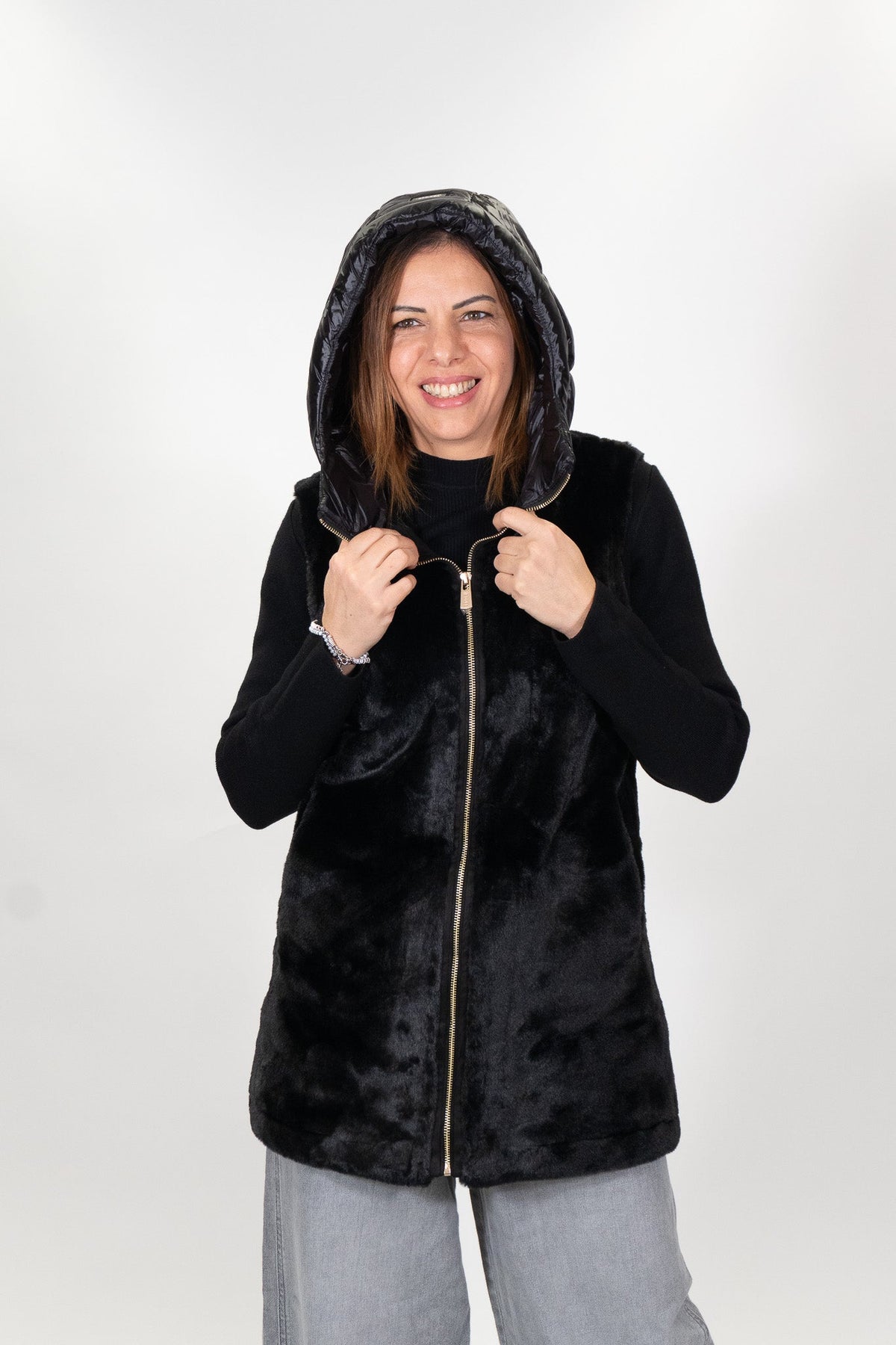 Yes Zee - Gilet con cappuccio in ecopelliccia - Donna - World Fashion