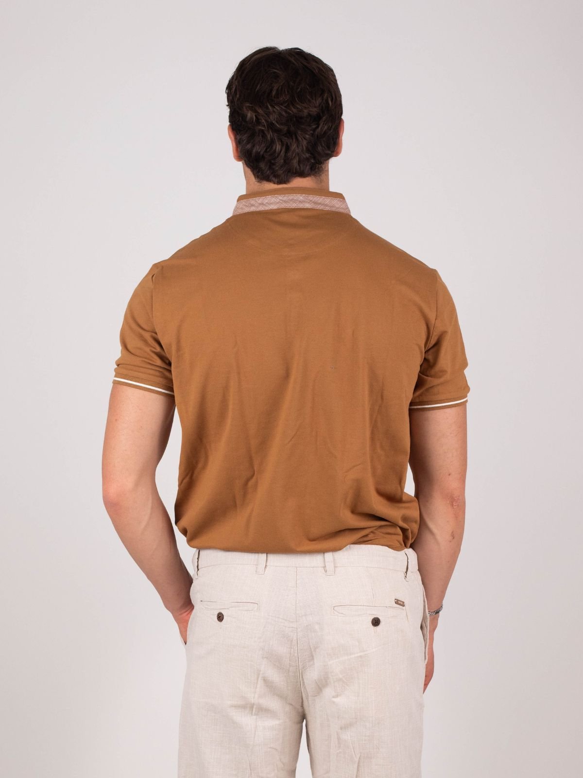 Yes Zee - T-shirt con bottoni e mezzo collo realizzata in cotone con dettagli a contrasto - Uomo - World Fashion