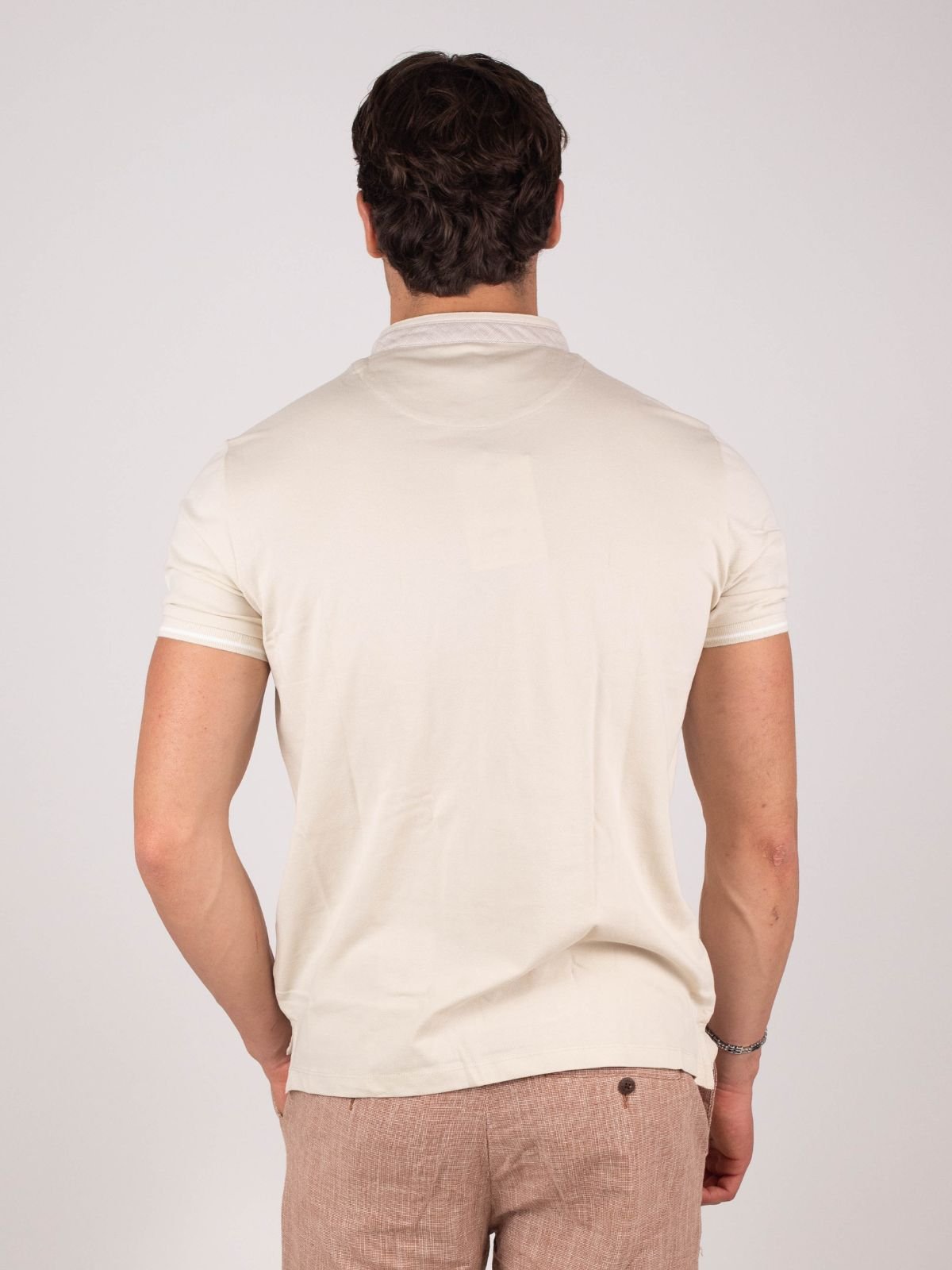 Yes Zee - T-shirt con bottoni e mezzo collo realizzata in cotone con dettagli a contrasto - Uomo - World Fashion