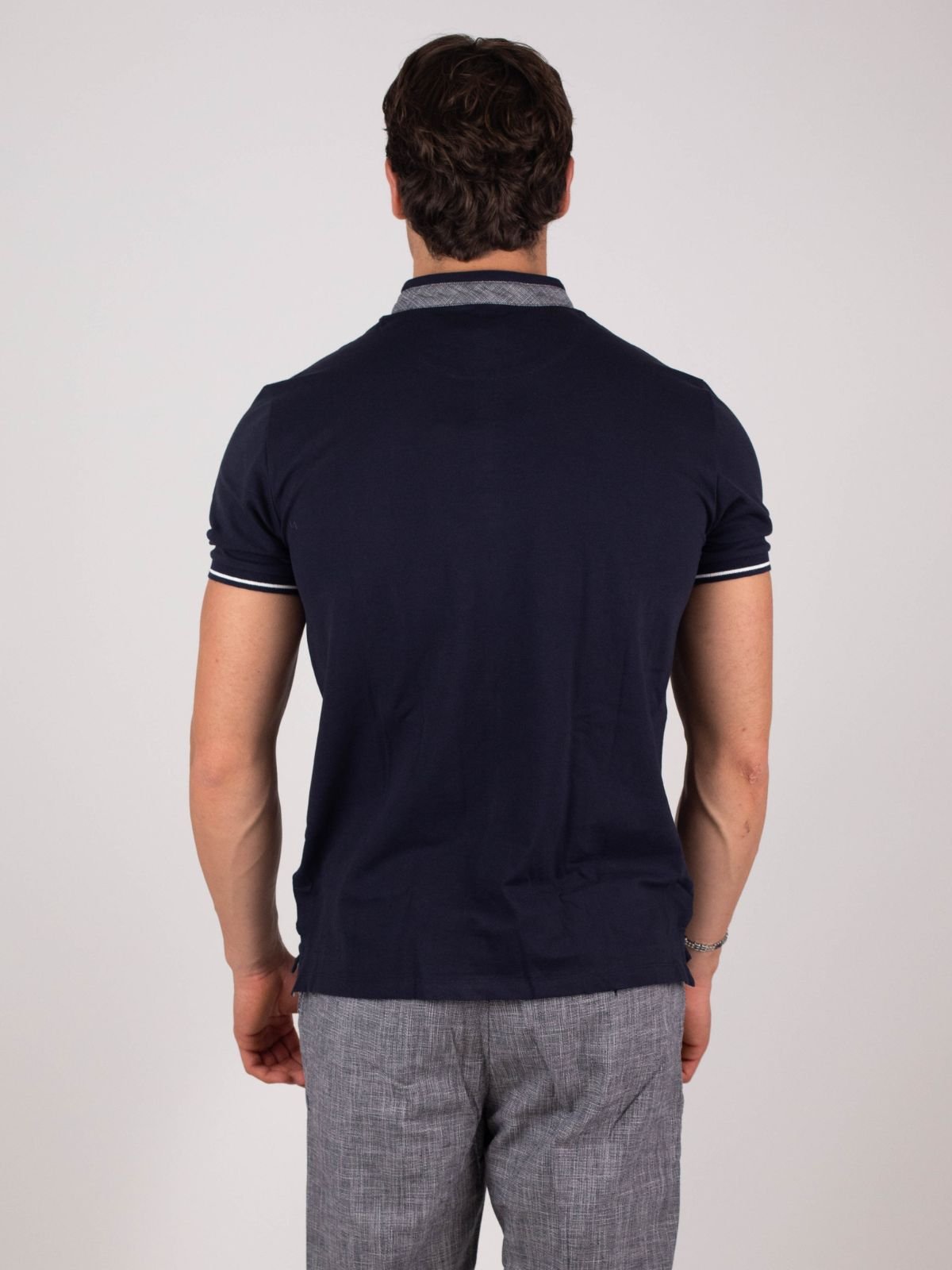 Yes Zee - T-shirt con bottoni e mezzo collo realizzata in cotone con dettagli a contrasto - Uomo - World Fashion