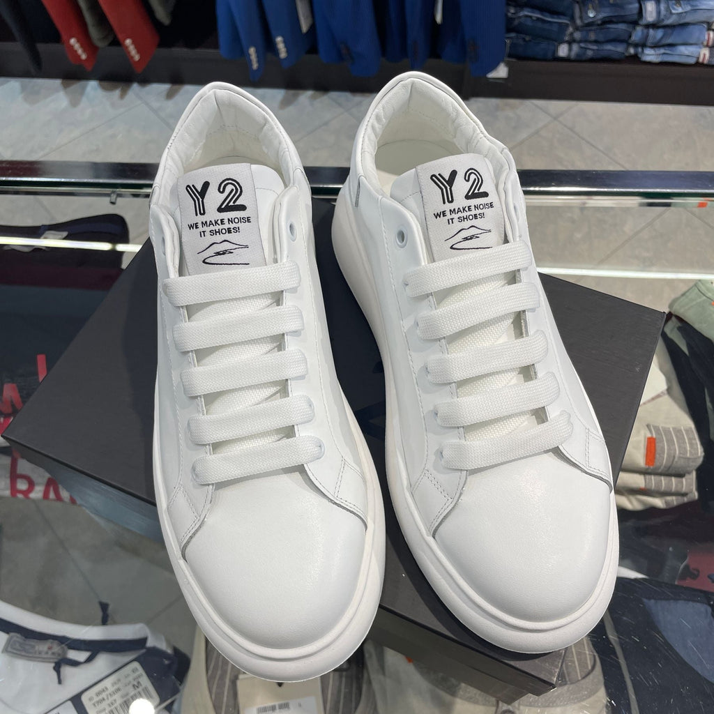 YU04 - Calzature - Y2 - World Fashion