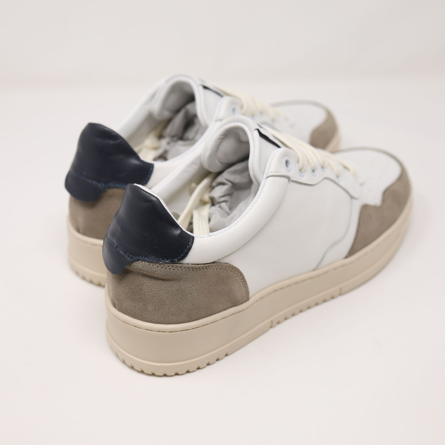 YU05 - Calzature - Y2 - World Fashion
