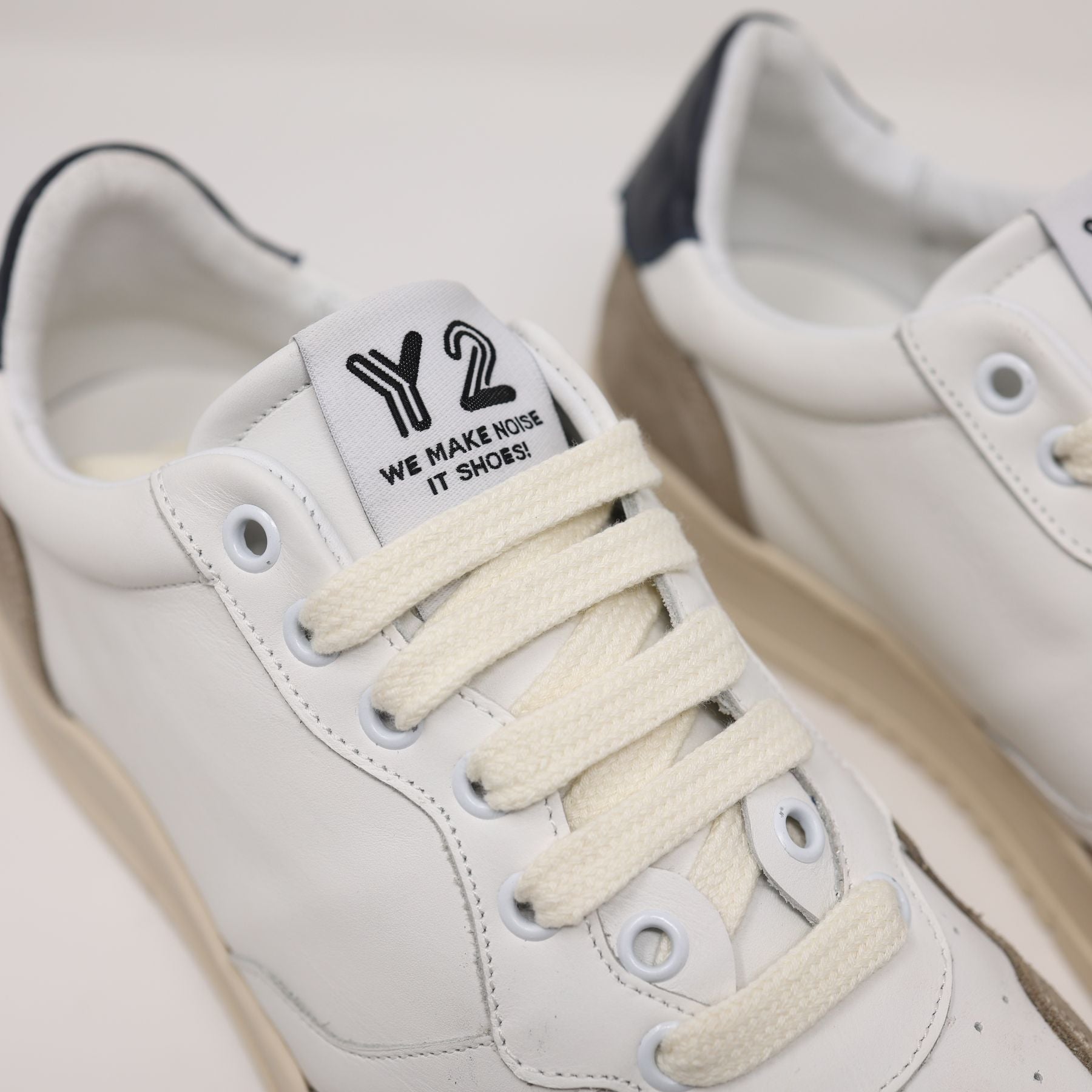 YU05 - Calzature - Y2 - World Fashion