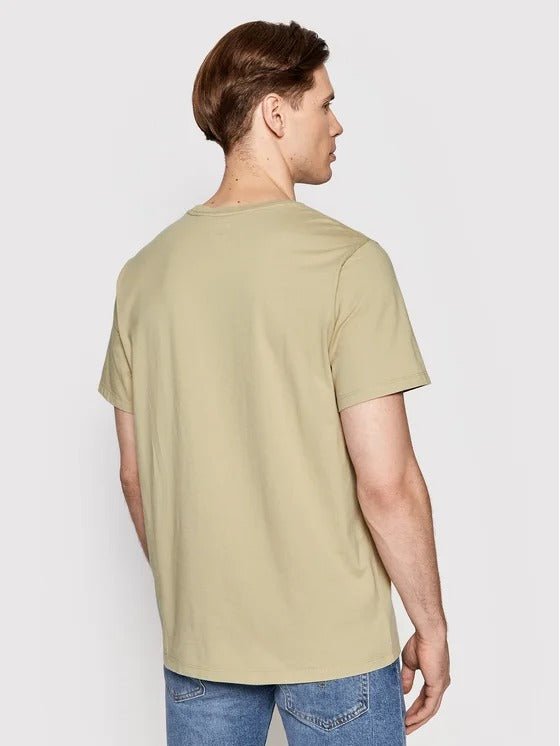 56605 - 0131 - T - SHIRT - LEVIS - World Fashion